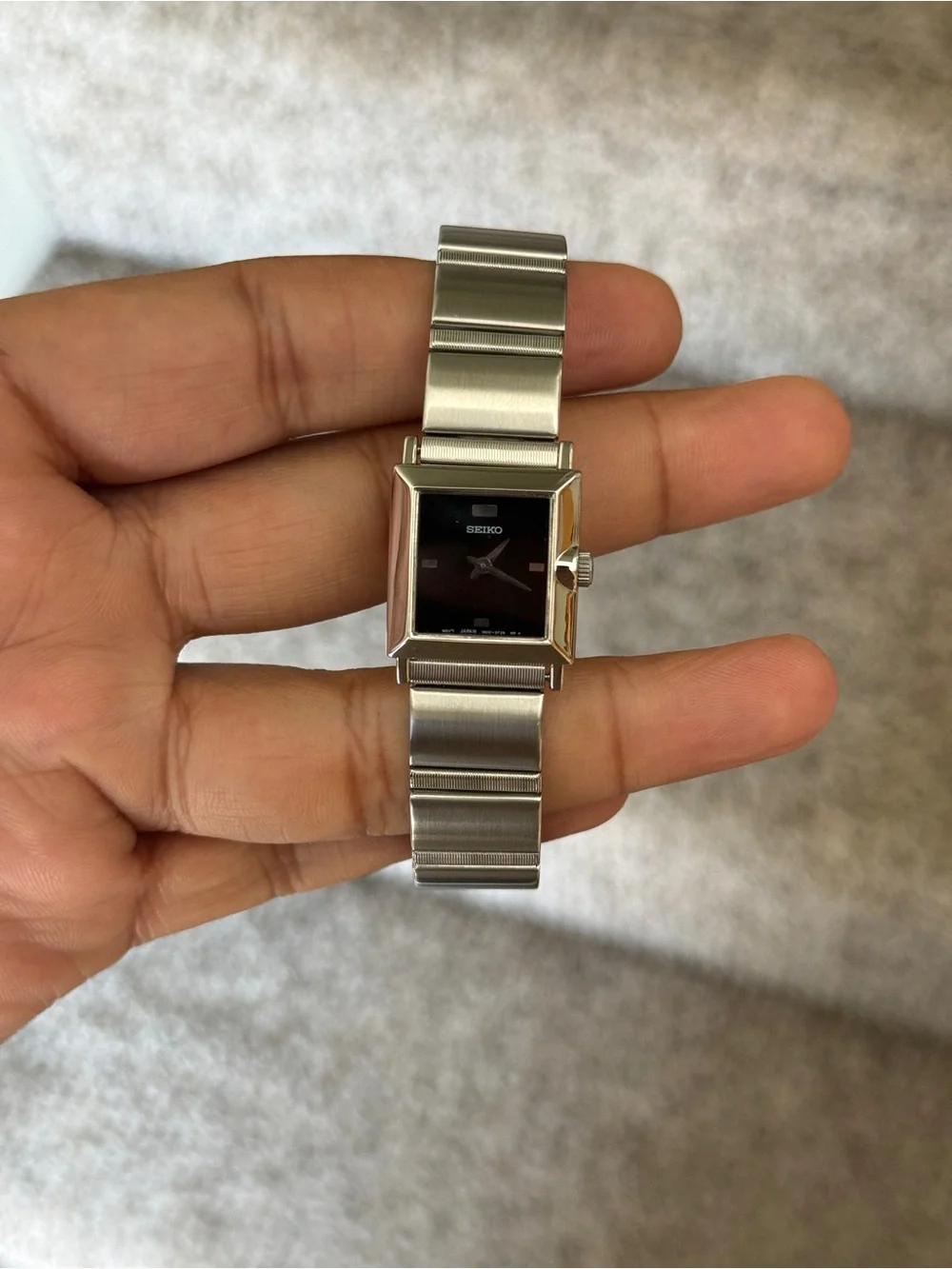 Seiko women’s  Silver Stainless Steel Bracelet Watch with black dial japan